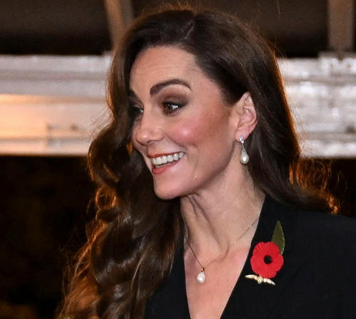 英キャサリン皇太子、王室行事で涙をこらえるような場面も　９月にがん治療終了を報告