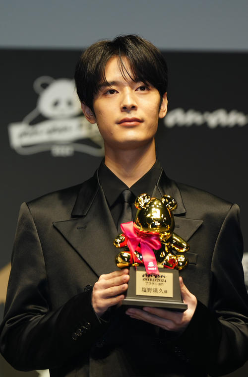 「anan AWARD 2024」アクター部門で受賞した塩野瑛久（撮影・江口和貴）