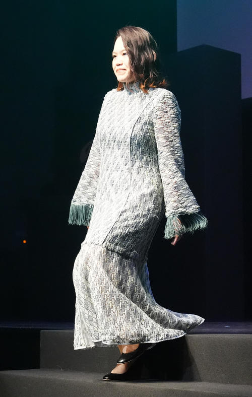 「anan AWARD 2024」クリエイティブ部門で受賞した辻村深月さん（撮影・江口和貴）