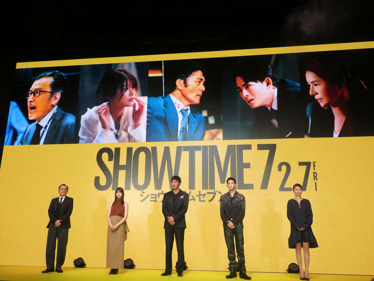 阿部寛（中央）の主演映画「ショウタイムセブン」（への出演が発表された、左から吉田鋼太郎、生見愛瑠、1人おいて竜星涼、井川遥（撮影・村上幸将）