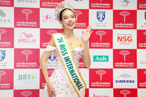 「第62回ミス・インターナショナル世界大会2024」優勝したベトナム代表のフイン・ティ・タン・トウイさん（撮影・鈴木みどり）