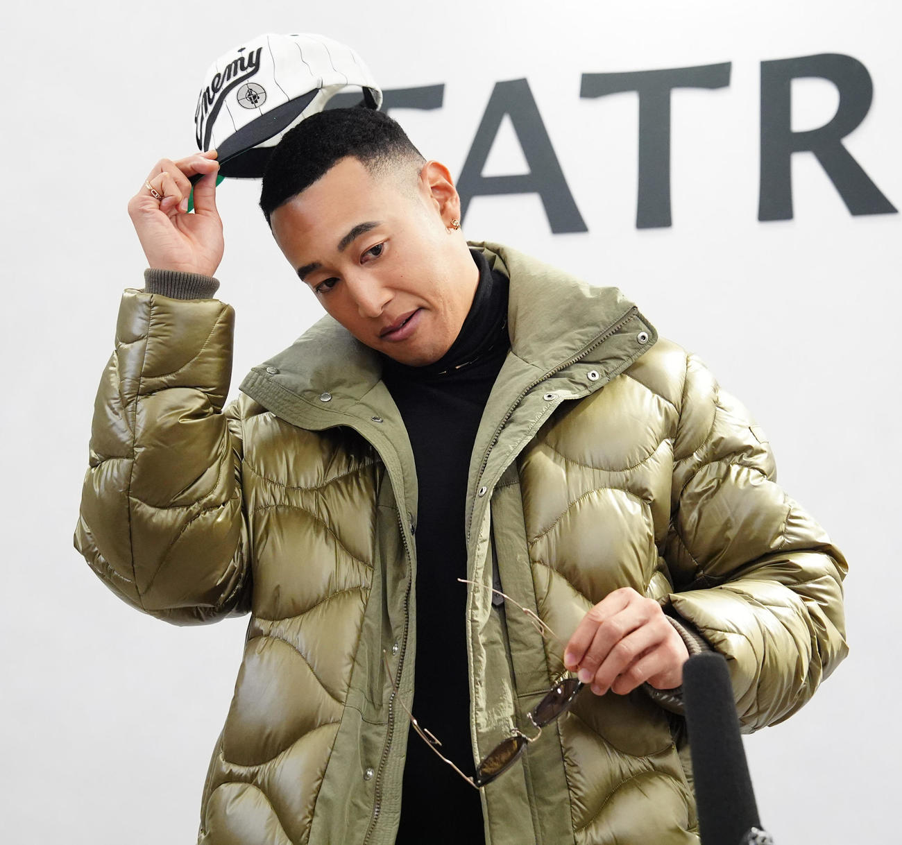 「TATRAS　銀座店」プレビューイベントでフォトコールに臨む関口メンディー（撮影・江口和貴）