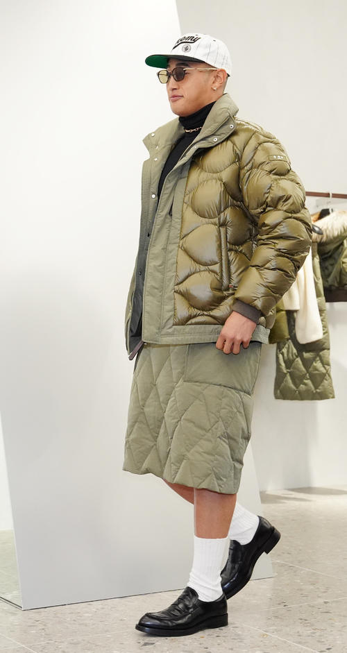 「TATRAS　銀座店」プレビューイベントでフォトコールに臨む関口メンディー（撮影・江口和貴）