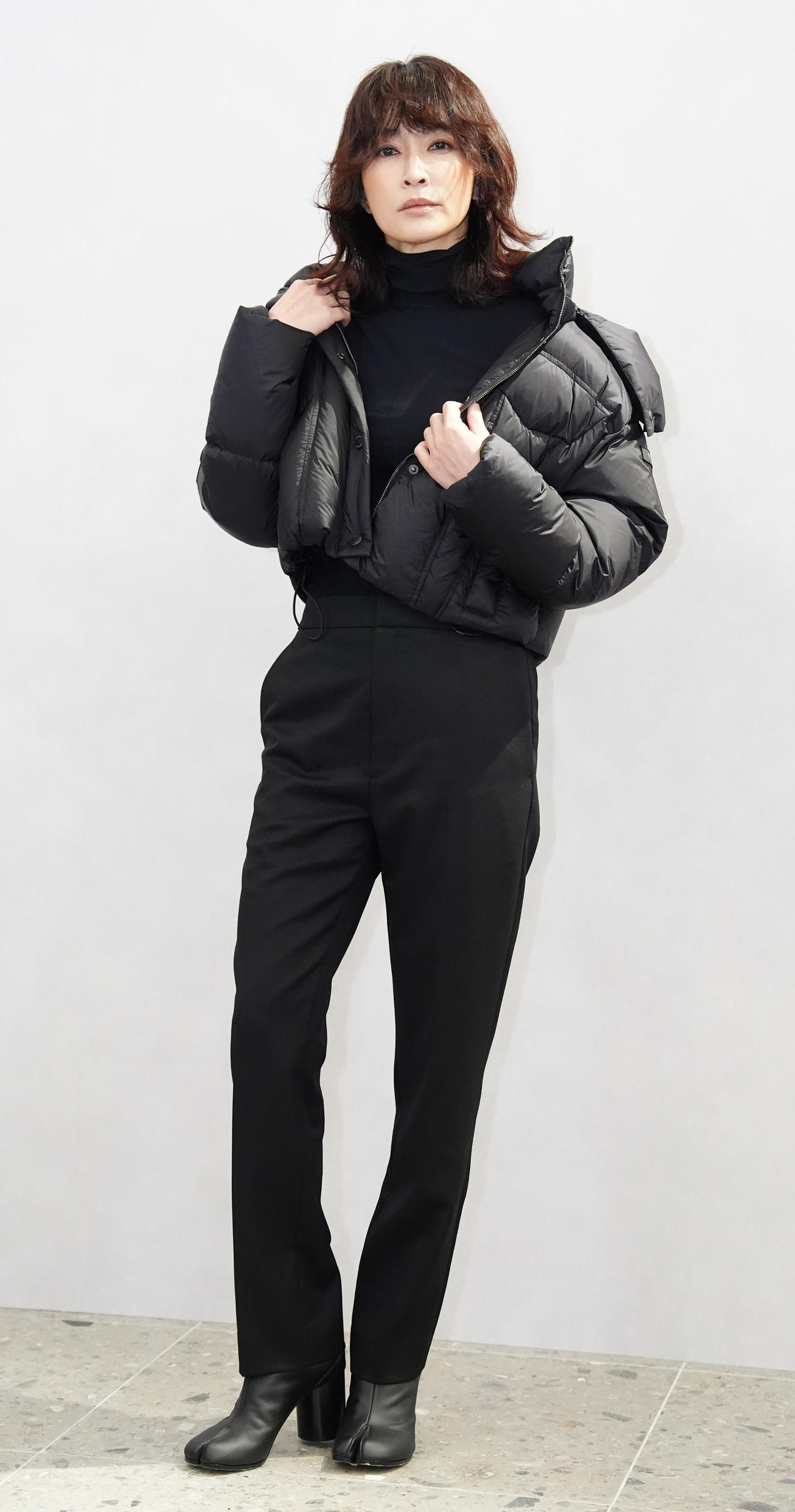 「TATRAS　銀座店」プレビューイベントでフォトコールに臨む長谷川京子（撮影・江口和貴）