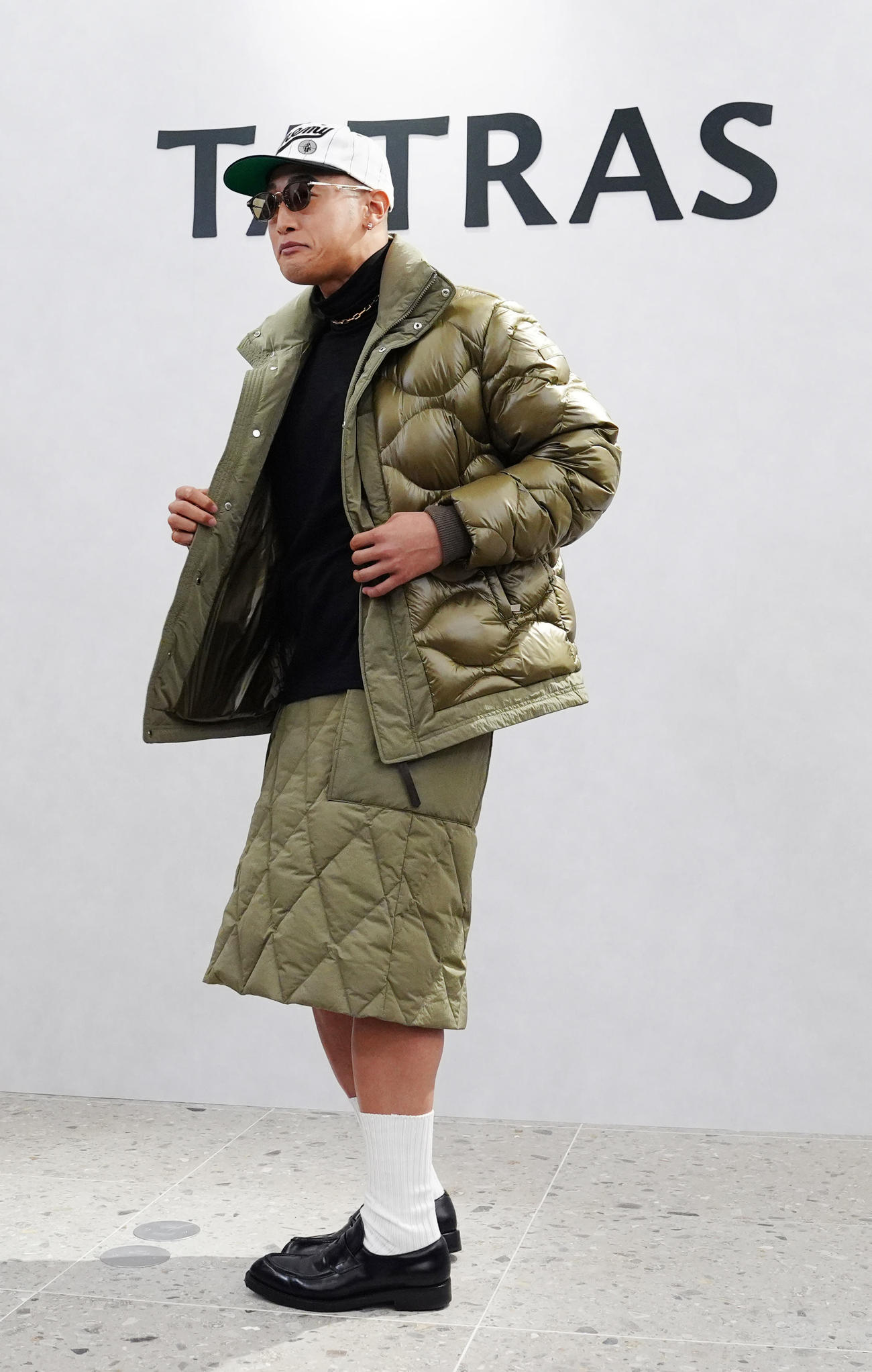 「TATRAS　銀座店」プレビューイベントでフォトコールに臨む関口メンディー（撮影・江口和貴）