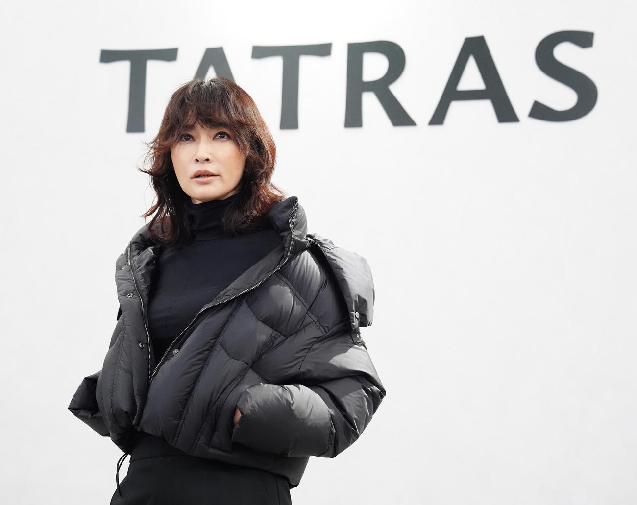 「TATRAS　銀座店」プレビューイベントでフォトコールに臨む長谷川京子（撮影・江口和貴）