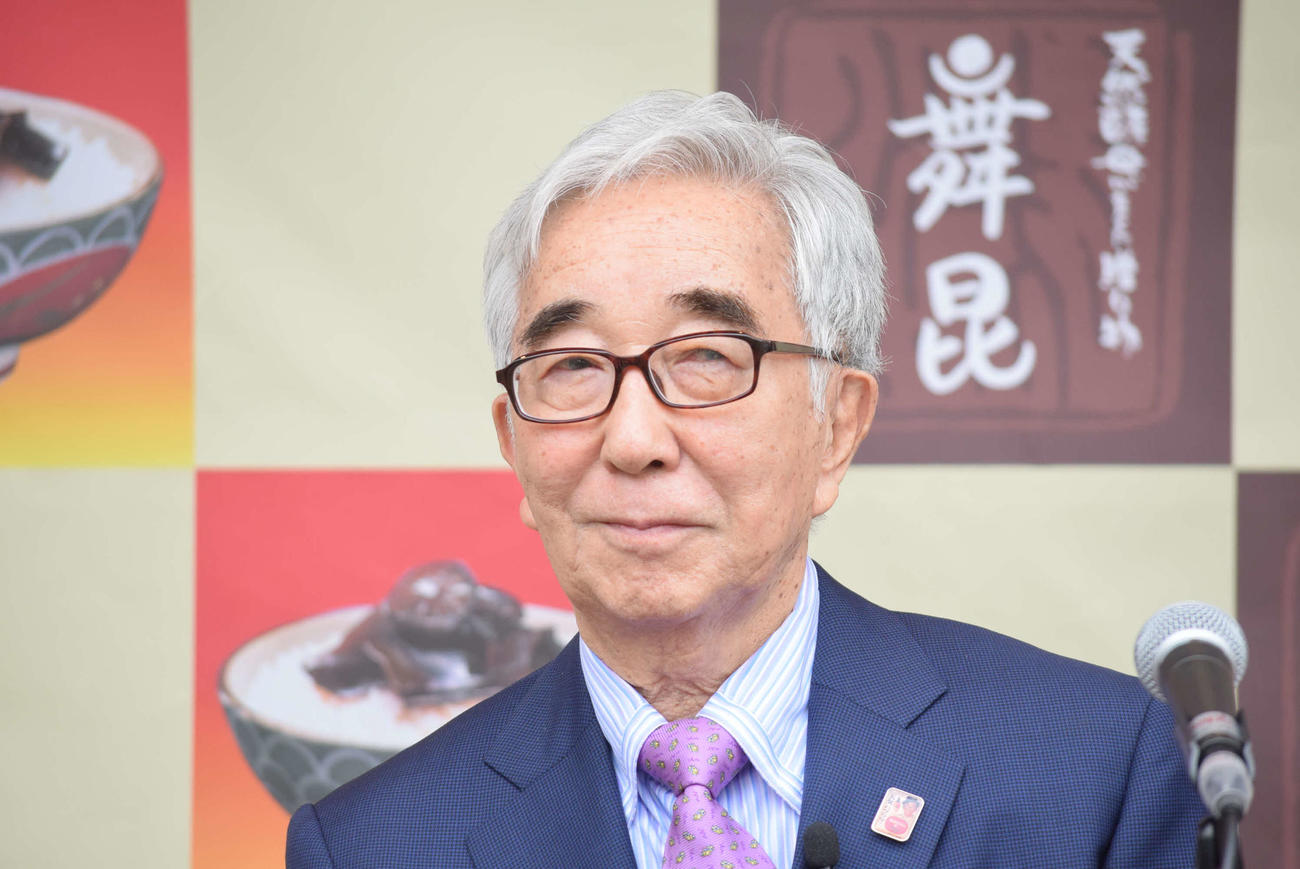 健康の秘訣（ひけつ）を明かした大村崑（撮影・阪口孝志）