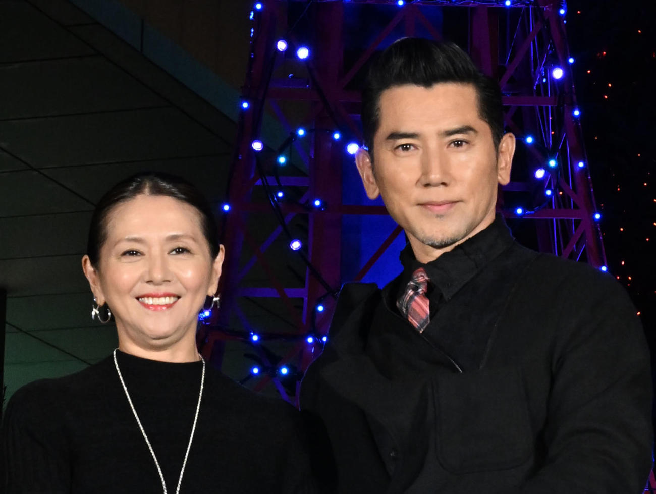 本木雅弘と小泉今日子（2024年11月撮影）
