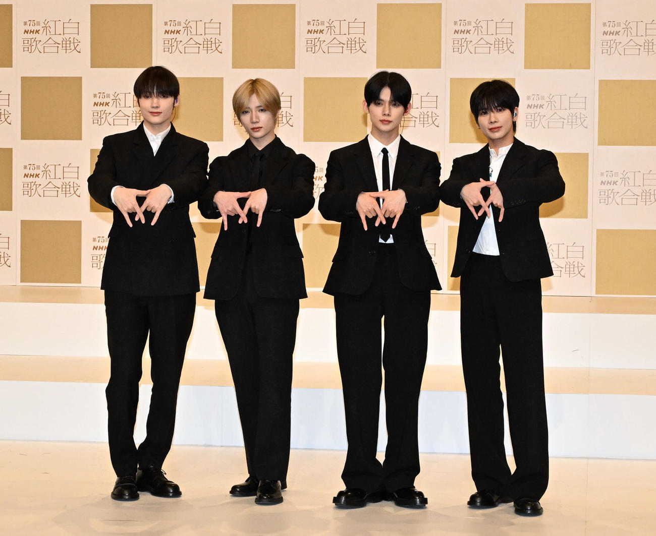 第75回NHK紅白歌合戦に初出場が決まったTOMORROW X TOGETHER（撮影・千葉一成）