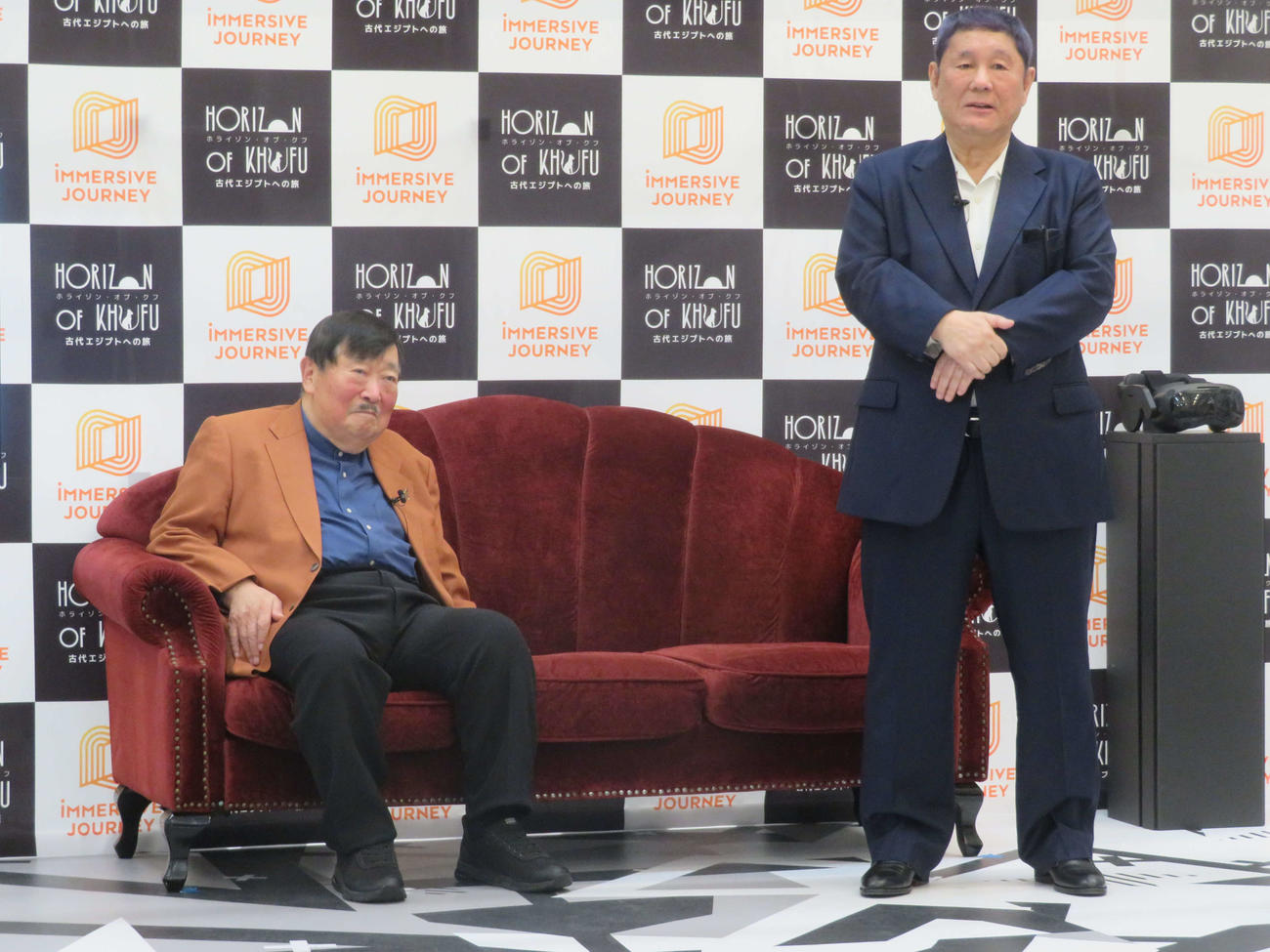 「IMMERSIVE JOURNEY」開館発表会＆先行体験会に出席した吉村作治氏（左）と北野武監督（撮影・村上幸将）