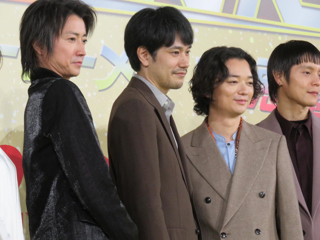 映画「聖☆おにいさん　THE MOVIE～ホーリーメンVS悪魔軍団～」の完成報告会に出席した、左から藤原竜也、松山ケンイチ、染谷将太、窪田正孝