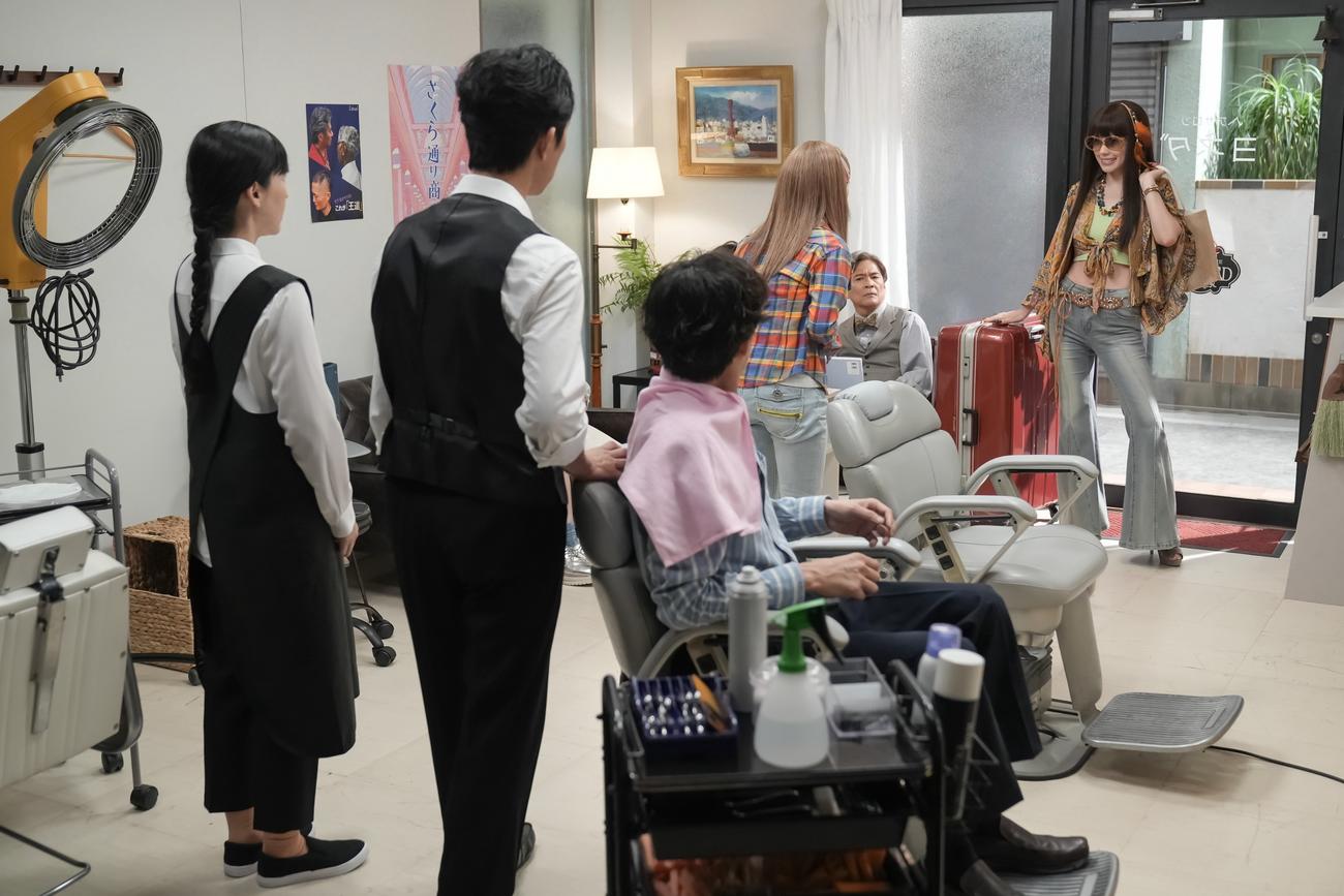 NHK連続テレビ小説「おむすび」の1場面（C）NHK