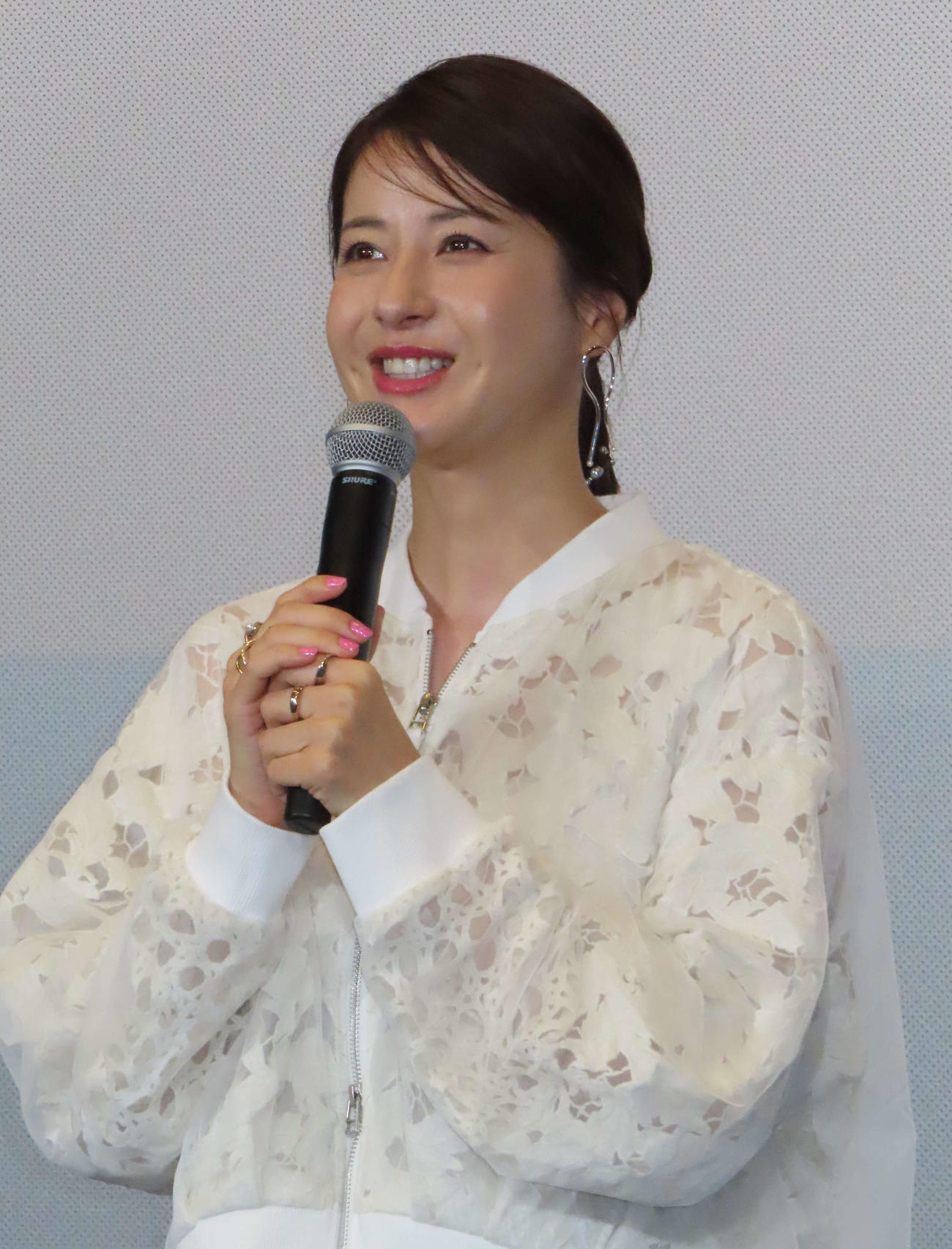 映画「はたらく細胞」の舞台あいさつに出席した松本若菜