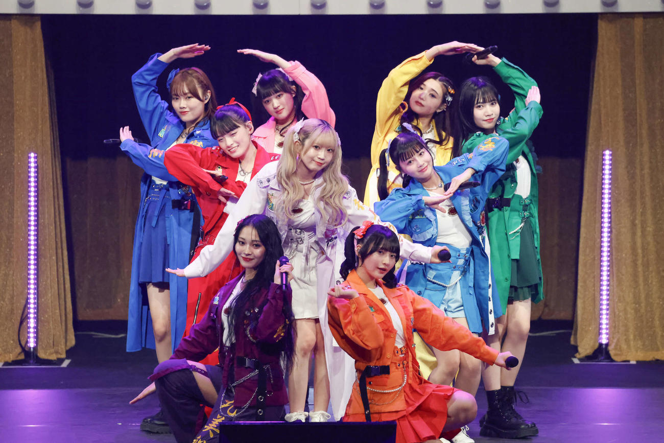 「STARDUST THEPARTY 2024～沼れ！スタダソングスタパ的MBTI診断～」でパフォーマンスするいぎなり東北産