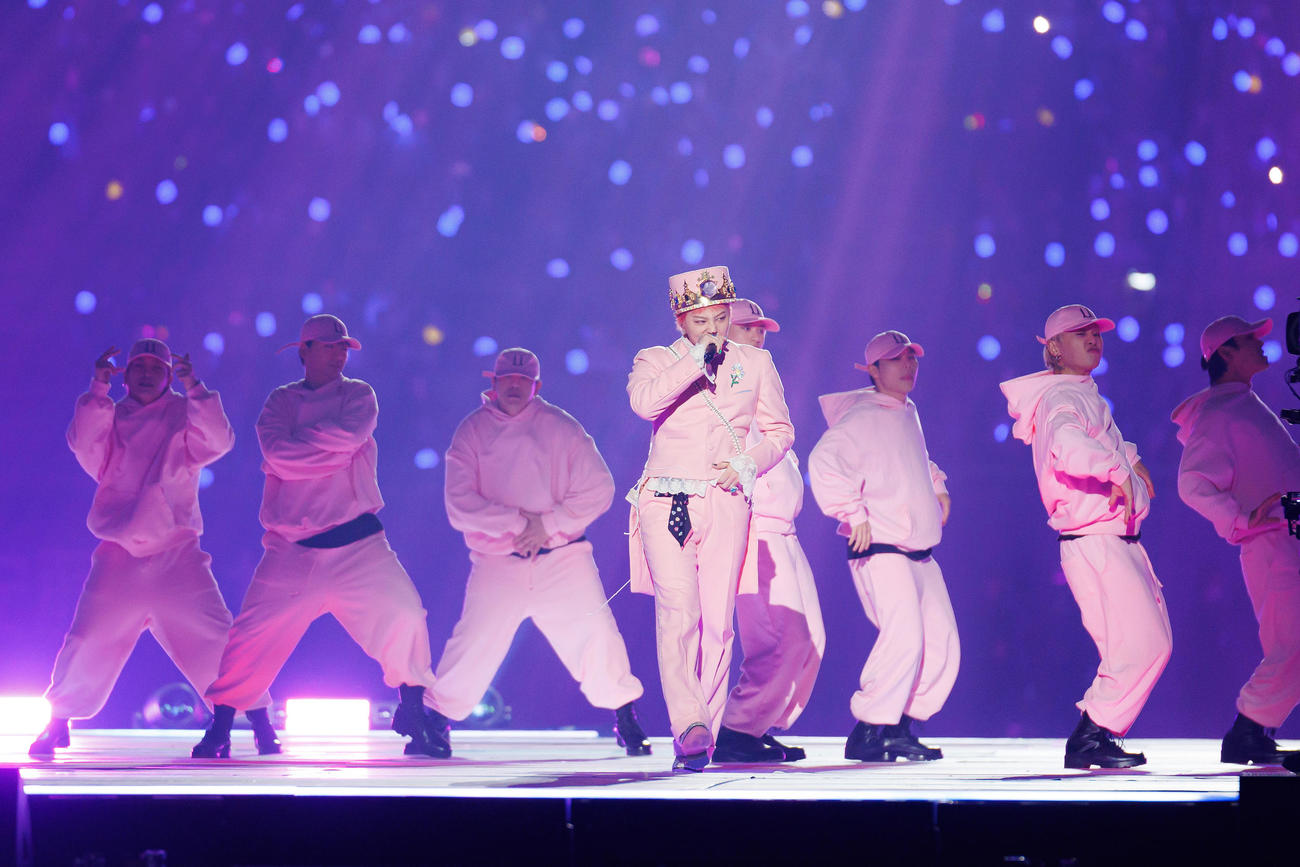 パフォーマンスを披露するG－DRAGON（C）CJ ENM Co., Ltd, All Rights Reserved
