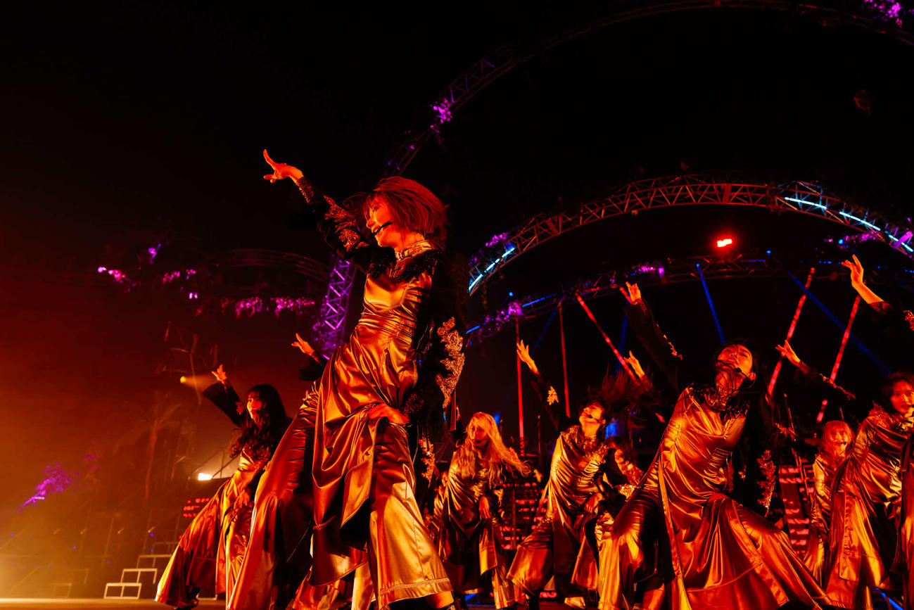 「4th YEAR ANNIVERSARY LIVE」でパフォーマンスする櫻坂46（上山陽介氏撮影）