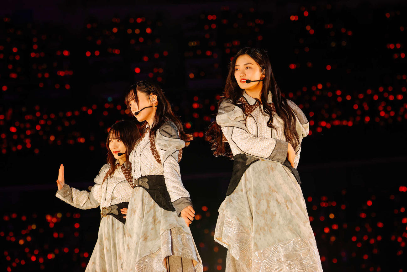 「4th YEAR ANNIVERSARY LIVE」でパフォーマンスする櫻坂46（上山陽介氏撮影）