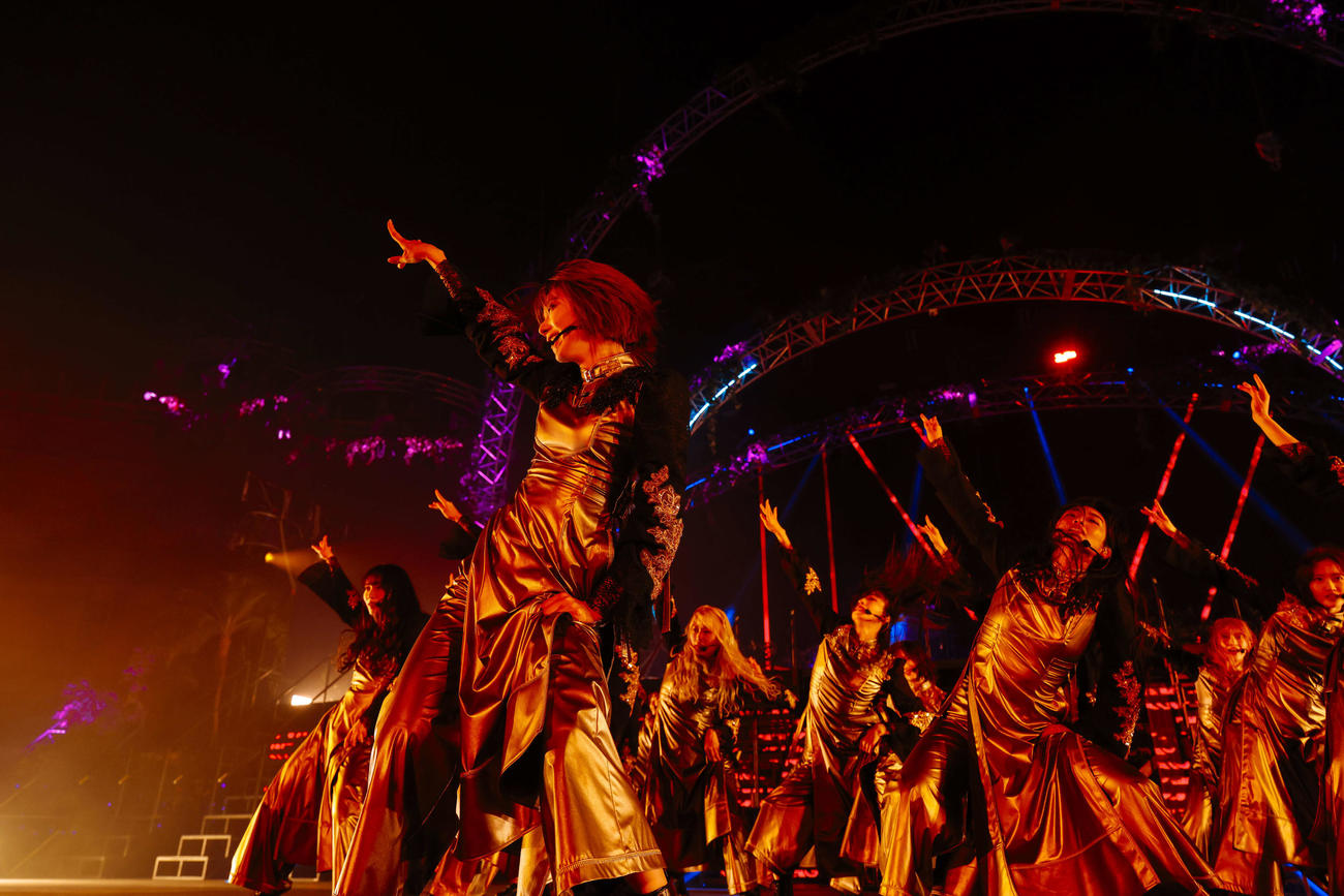 「4th YEAR ANNIVERSARY LIVE」でパフォーマンスする櫻坂46（上山陽介氏撮影）