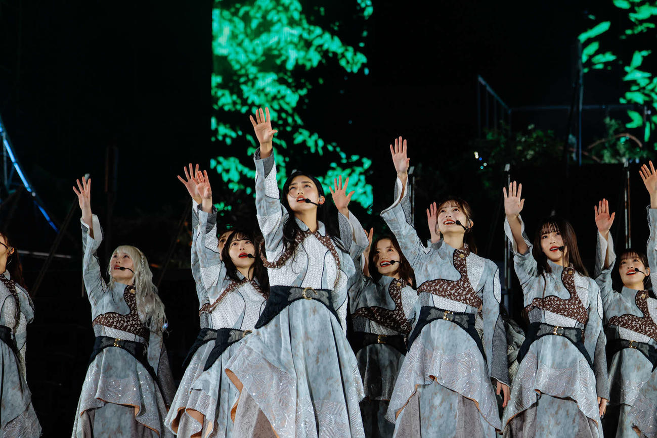 「4th YEAR ANNIVERSARY LIVE」でパフォーマンスする櫻坂46（上山陽介氏撮影）