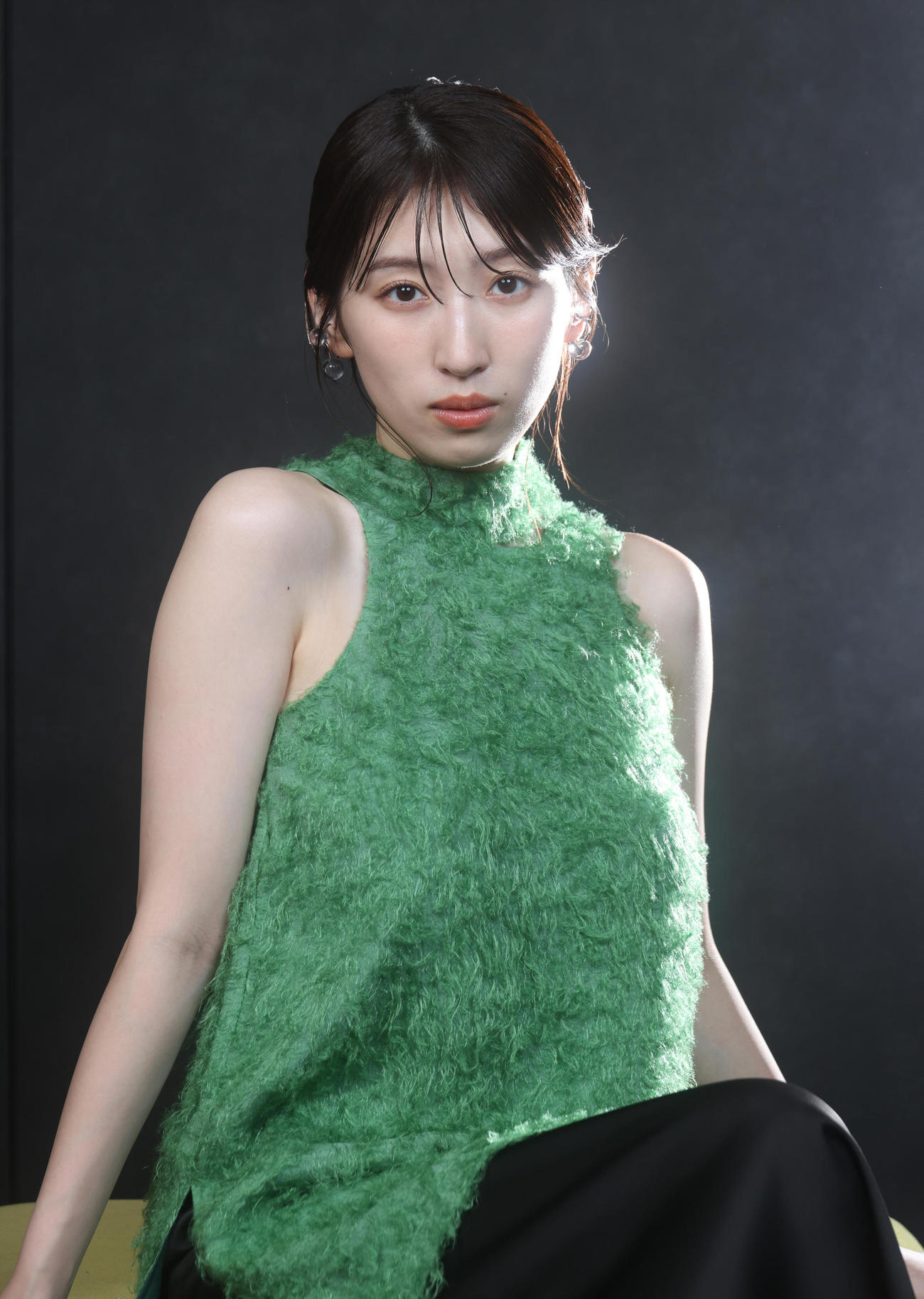初写真集撮影のエピソードを語る日比美思（撮影・中島郁夫）