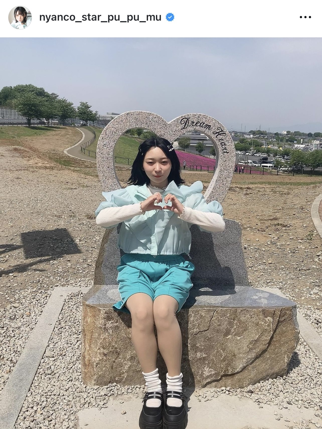 アンゴラ村長のインスタグラムから