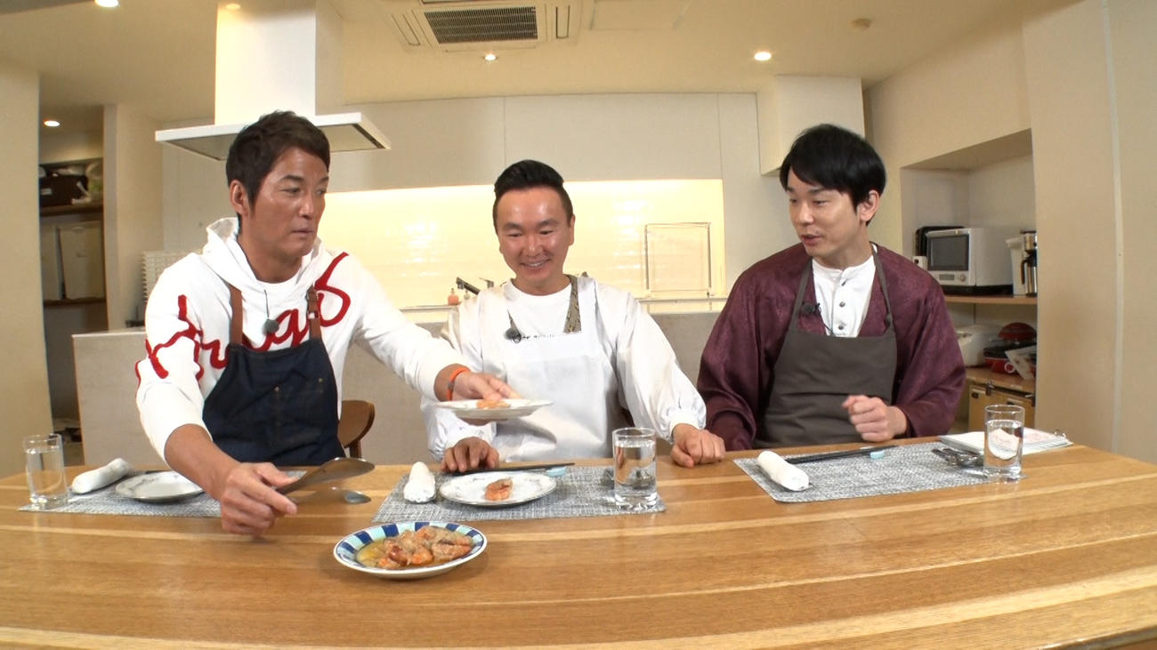 日本テレビ系バラエティー番組「一茂×かまいたち　ゲンバ」がスタートする、左から長嶋一茂、かまいたち山内健司、濱家隆一