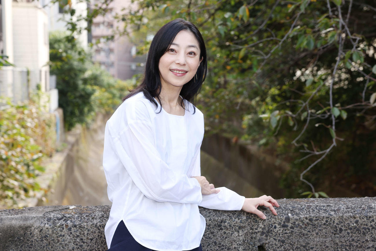 ふんわりとした優しい笑顔を見せる田中里衣（撮影・宮地輝）