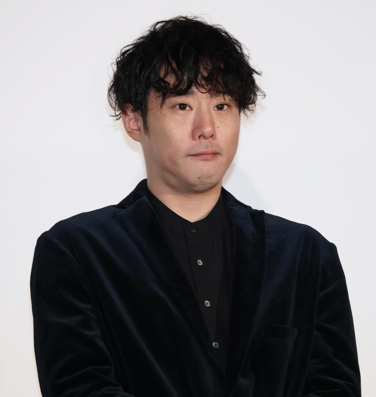 映画「正体」公開初日舞台あいさつを行った藤井道人監督（撮影・中島郁夫）