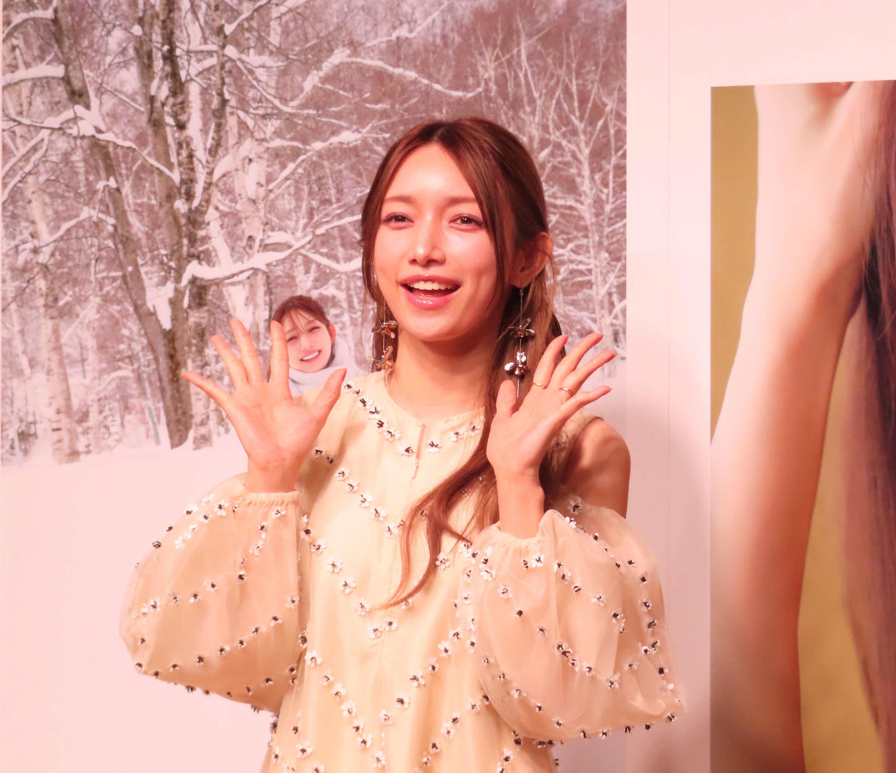 デビュー25周年記念写真集「flos」発売記念会見に出席した後藤真希