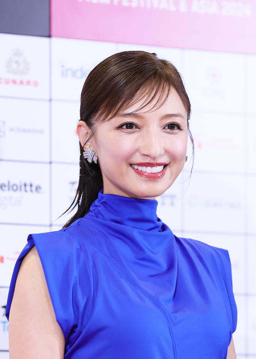 「全体的に淡い。すごいすてき」フリーアナ望月理恵が感動した「うまい棒」を使った地上絵