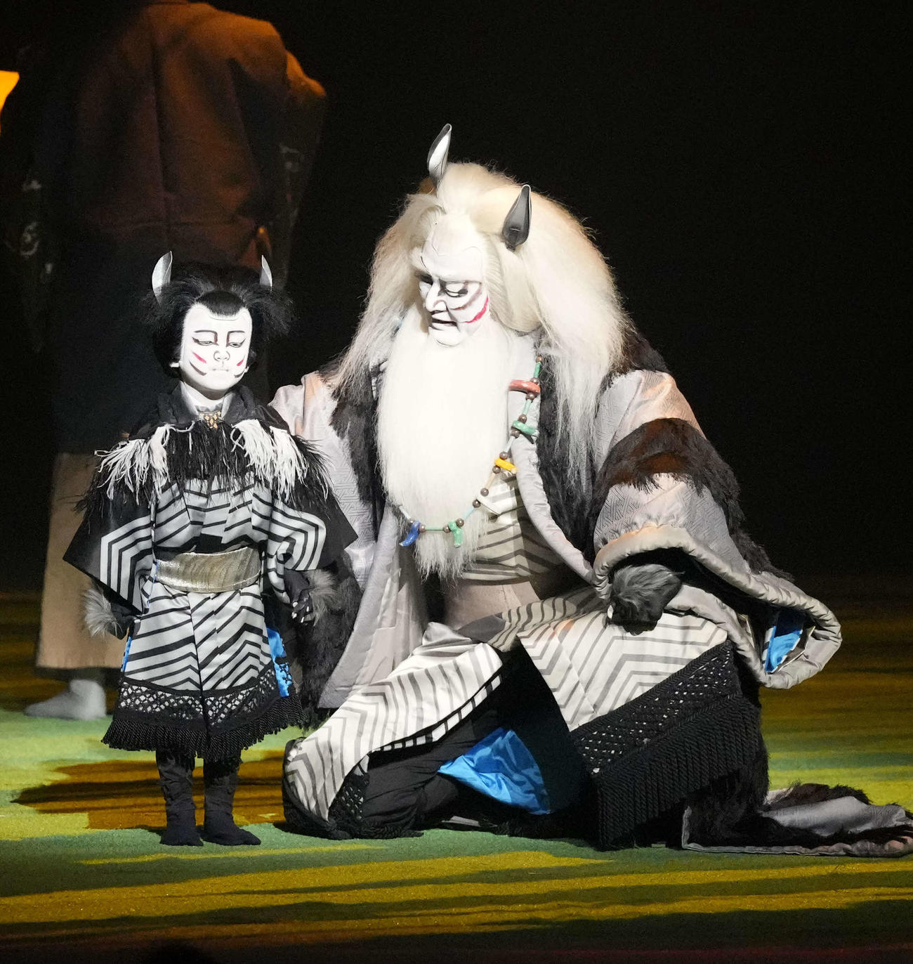 「十二月大歌舞伎」の第1部「あらしのよるに」に出演する中村夏幹（左）、中村獅童（C）松竹