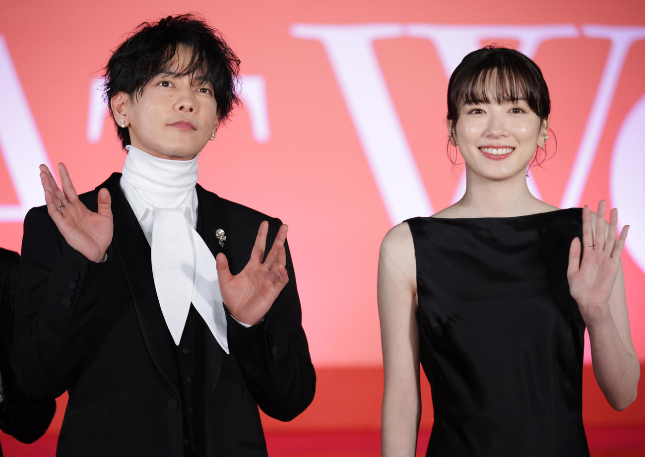 映画「はたらく細胞」プレミアイベントに出席した佐藤健（左）と永野芽郁（撮影・中島郁夫）