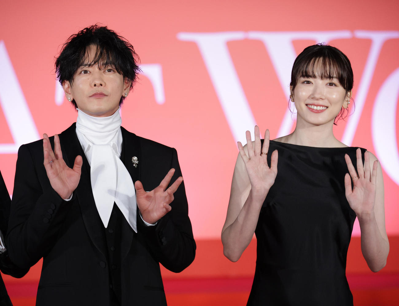 映画「はたらく細胞」プレミアイベントに出席した佐藤健（左）と永野芽郁（撮影・中島郁夫）