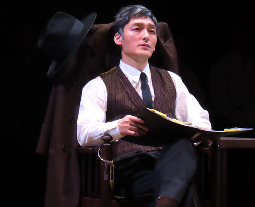 草なぎ剛が「ヴェニスの商人」舞台稽古に登場、希代の悪役を熱演「稽古場で汗と涙を流して」