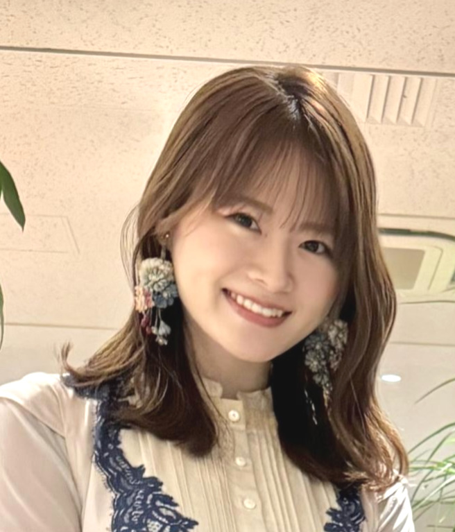 山崎怜奈（2024年撮影）