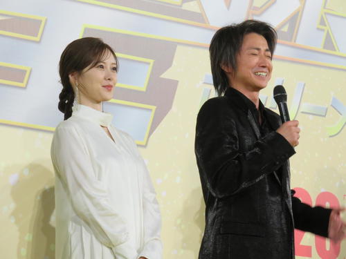 藤原竜也が映画完成報告会で思わず見に行きたくなるフック発言　エピソードトークは始球式でも
