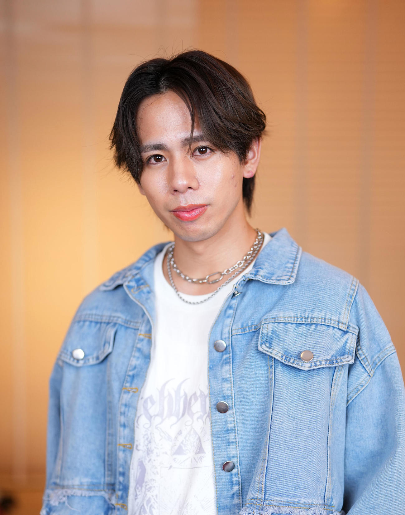ポーズを決めるDBSingのトワ（撮影・横山健太）