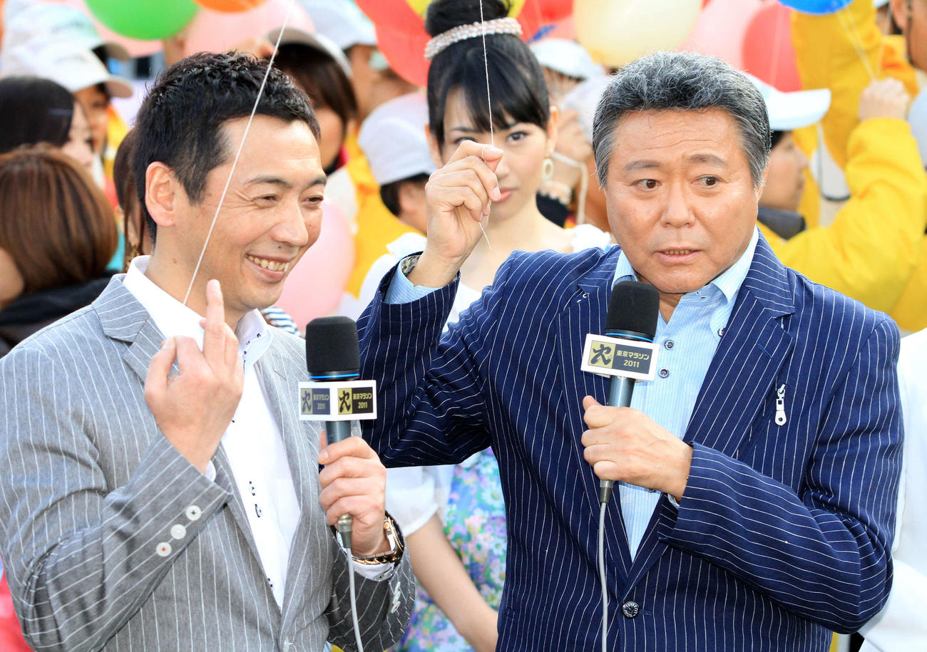 東京マラソンで初共演した宮根誠司（左）と小倉智昭さん（2011年2月撮影）