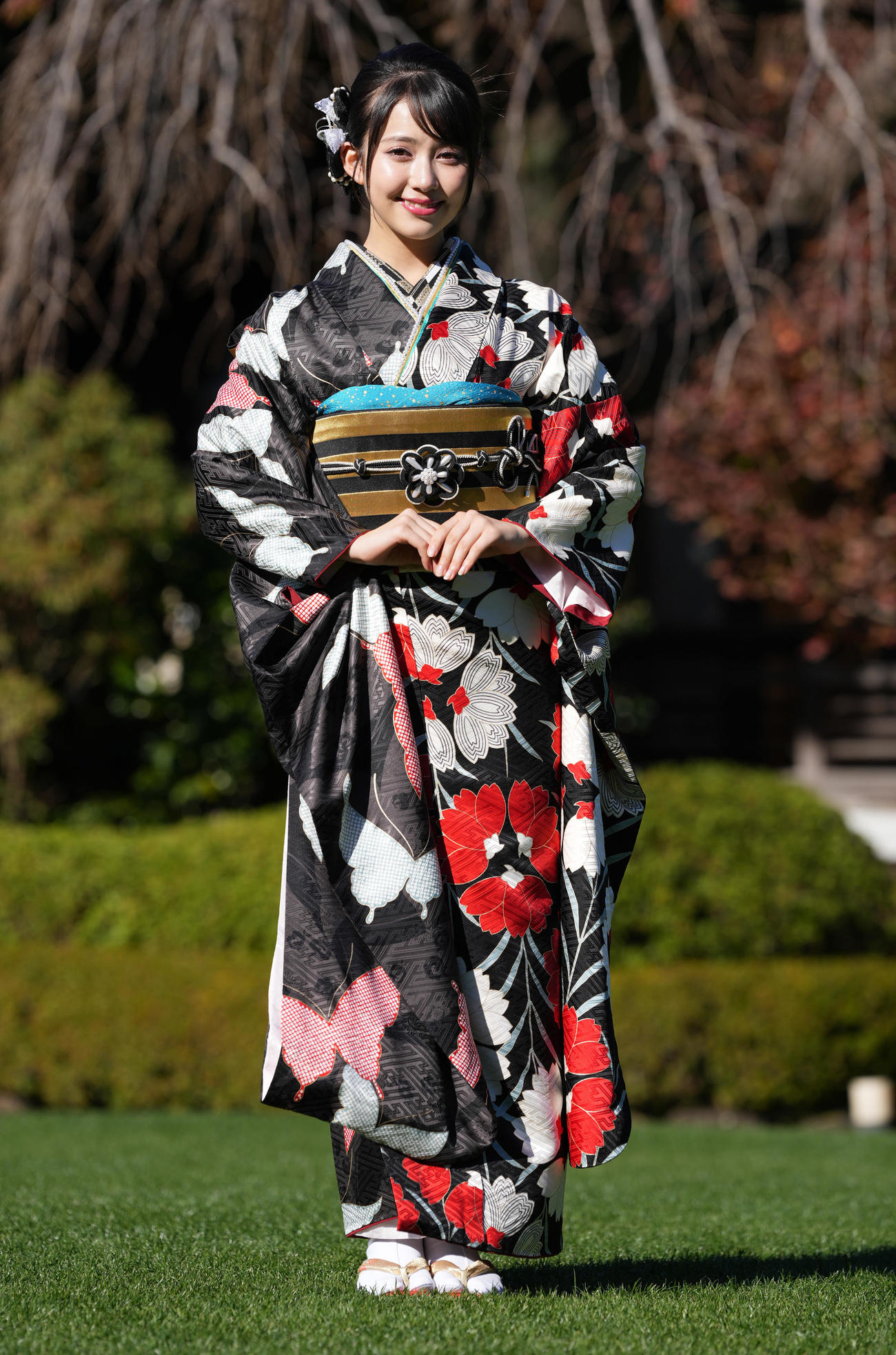 「オスカープロモーション2025年晴れ着撮影会」で写真に納まるギュナイ滝美（撮影・鈴木みどり）