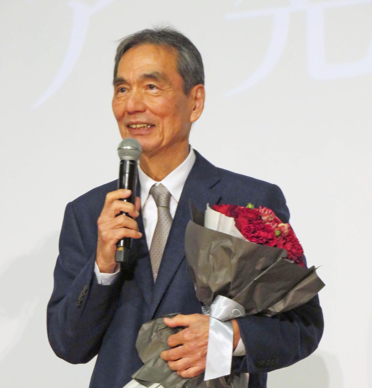 映画「敵」の先行上映会に登壇した長塚京三