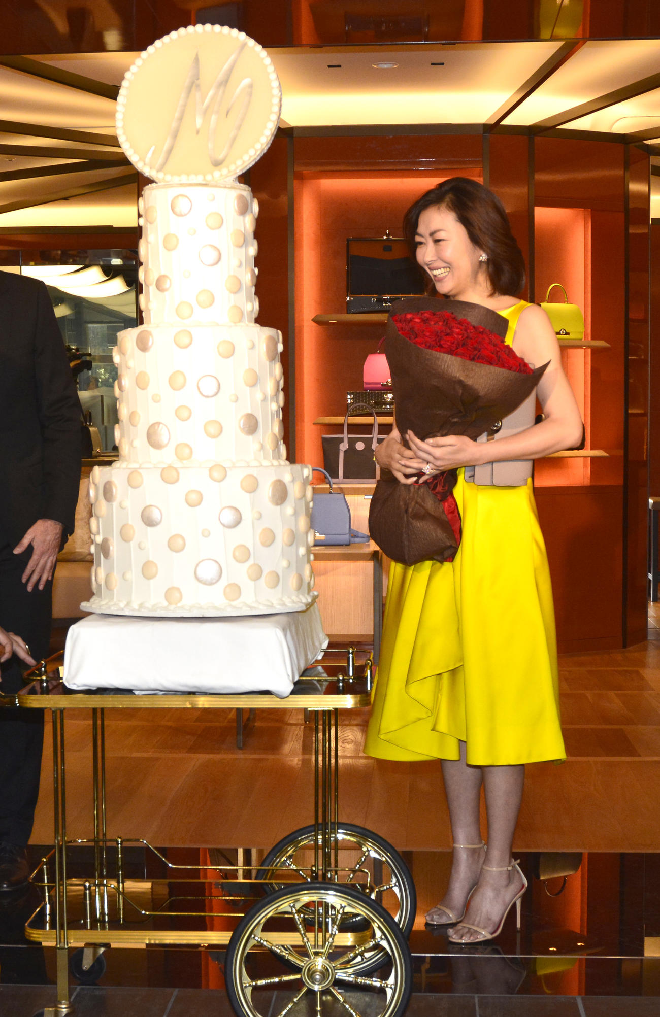 16年、仏ブランド「MOYNAT（モワナ）」日本1号店オープニングセレモニーで笑顔を見せる