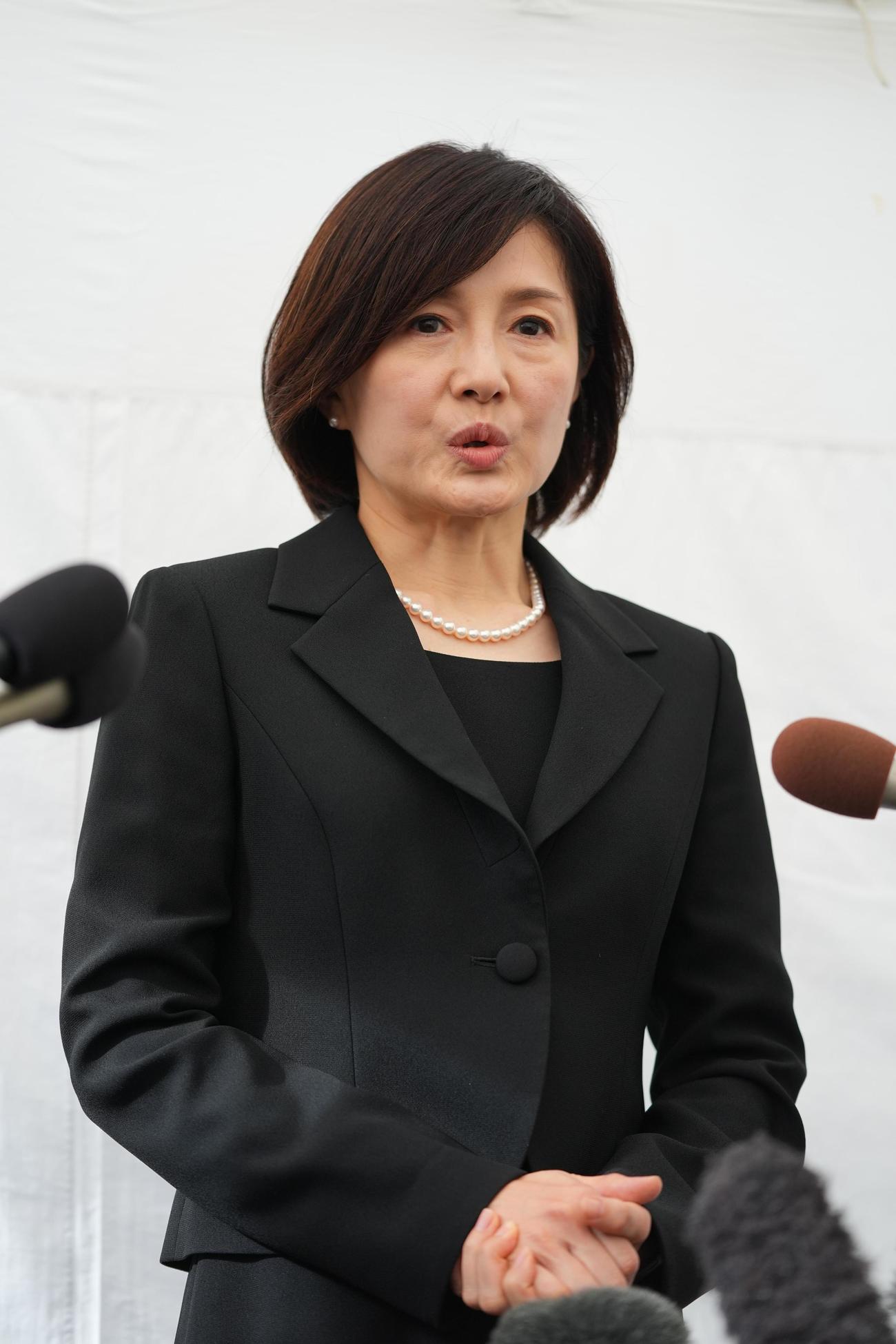 服部幸應さんとの思い出を語る水野真紀（撮影・垰建太）