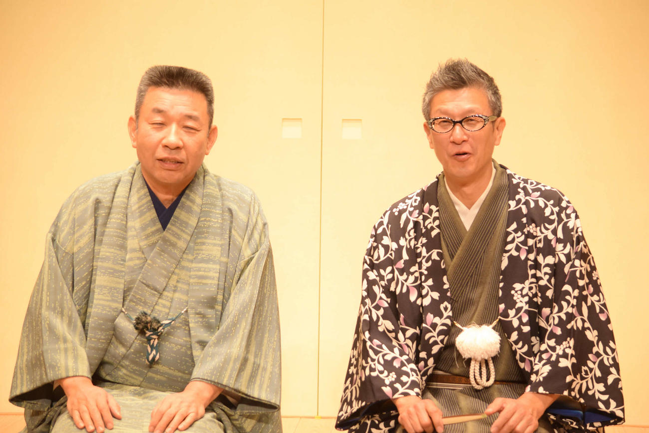 「震災30年。笑ってがんばろう！震災復興ウィーク」に出演する笑福亭松喬（左）と笑福亭銀瓶（撮影・阪口孝志）