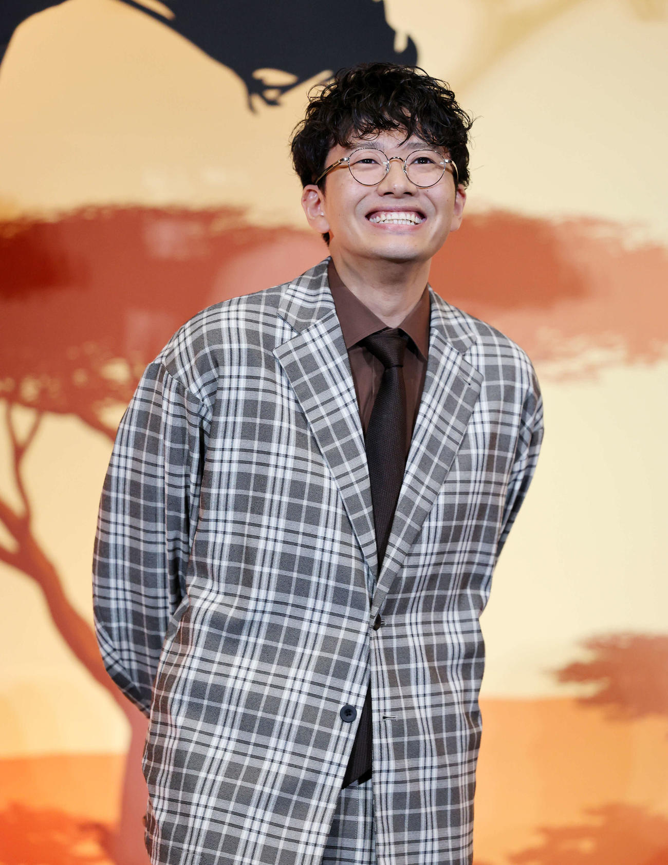 笑顔を見せるミキ亜生（撮影・鈴木正人）