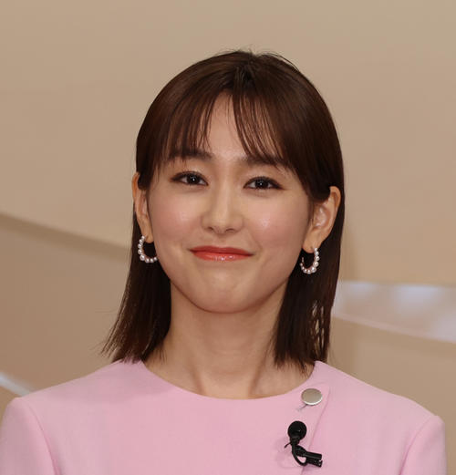 桐谷美玲「35歳になりました」とケーキを前に誕生日の報告　「ずっと変わらずきれい」の声