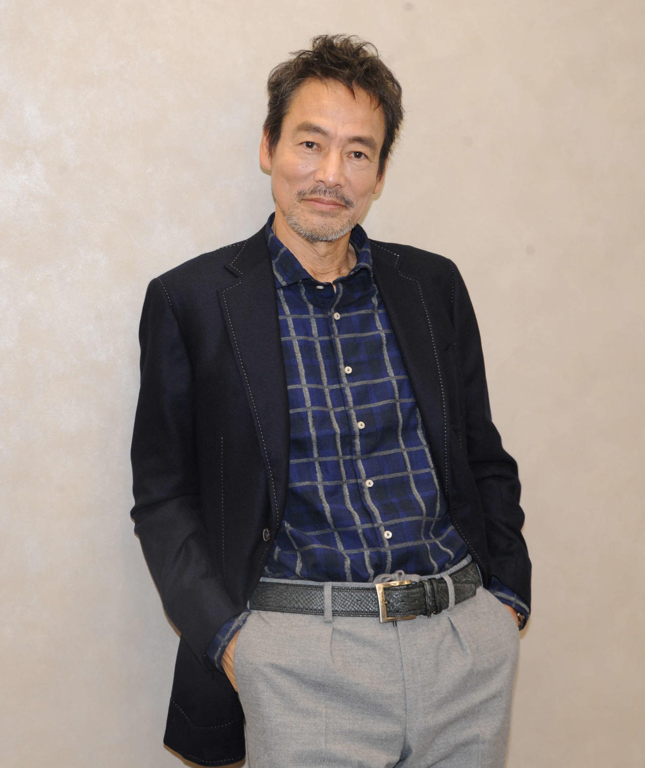 取材に応じた村上弘明（撮影・松尾幸之介）