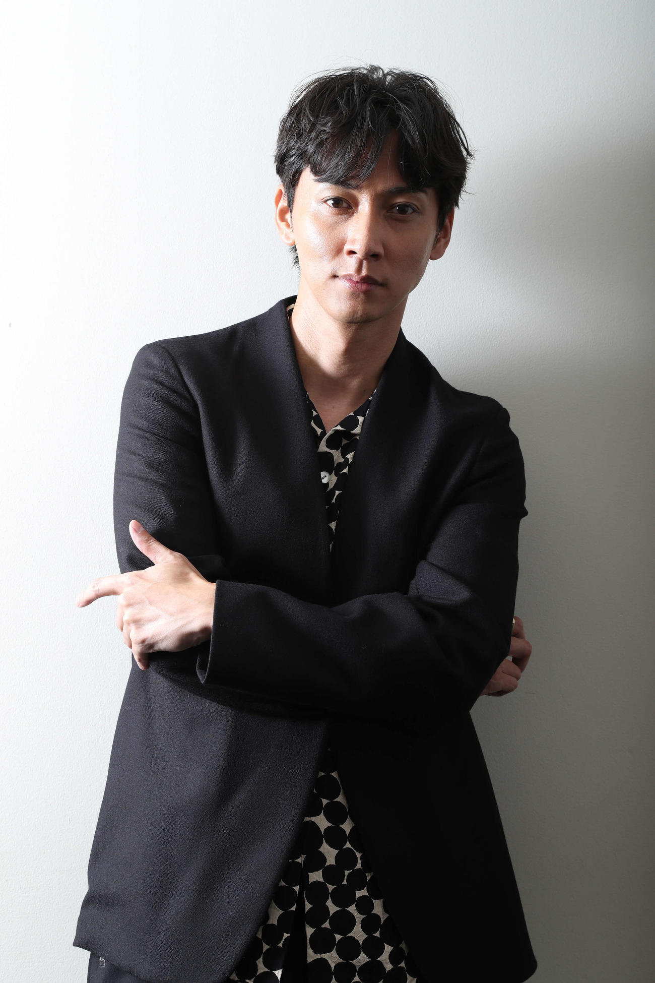 舞台から映像作品と活躍の幅を広げる石井一彰（撮影・丹羽敏通）