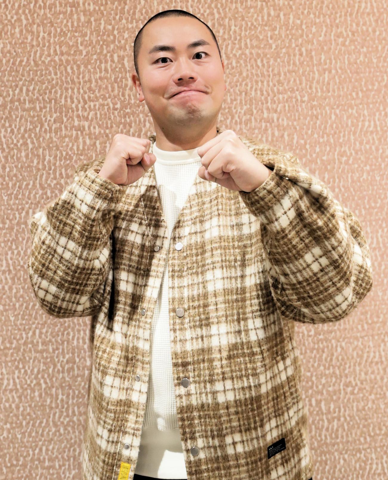 未来の後輩にエールを送るハナコ岡部大（撮影・高橋洋平）