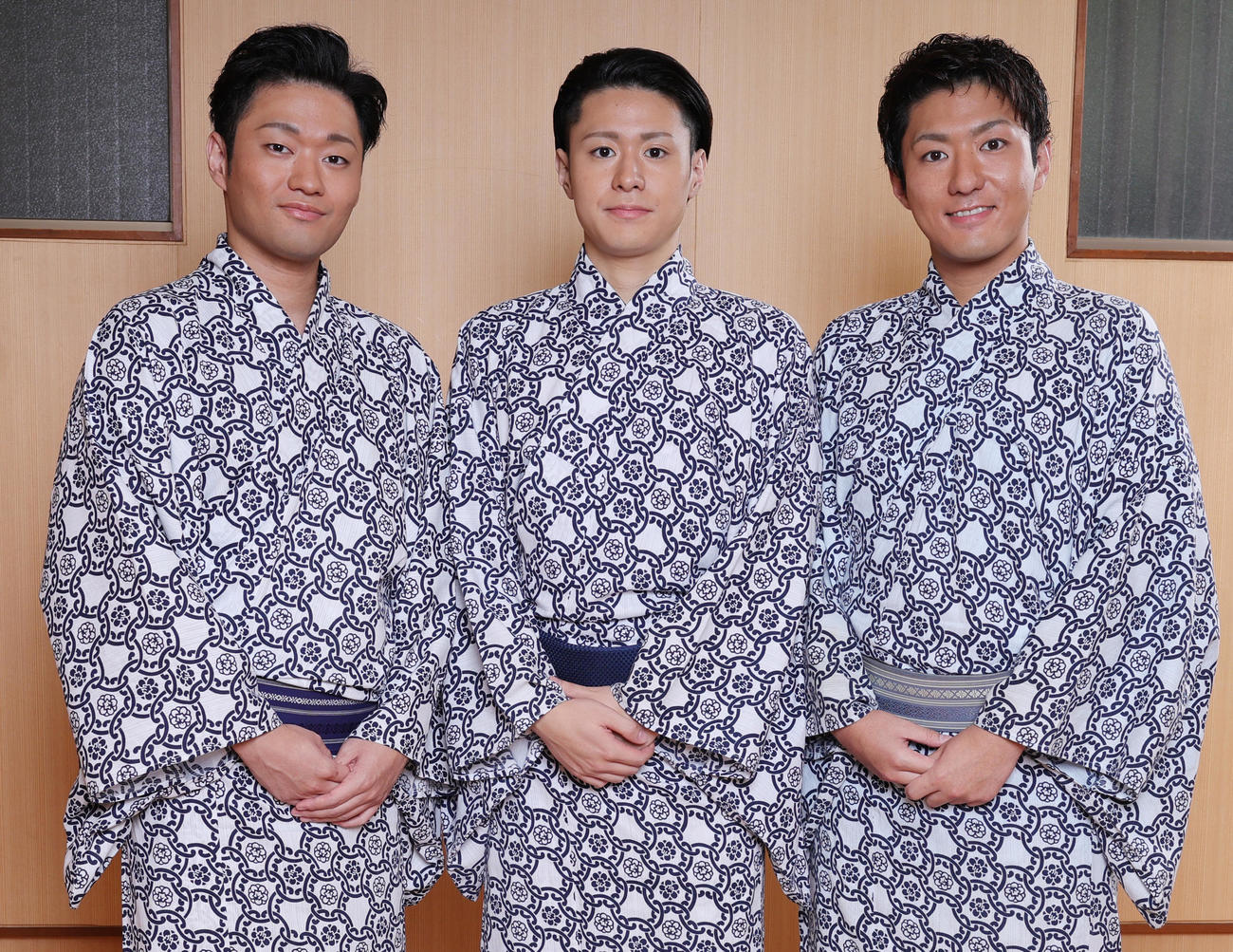 左から中村福之助、中村歌之助、中村橋之助（24年8月撮影）