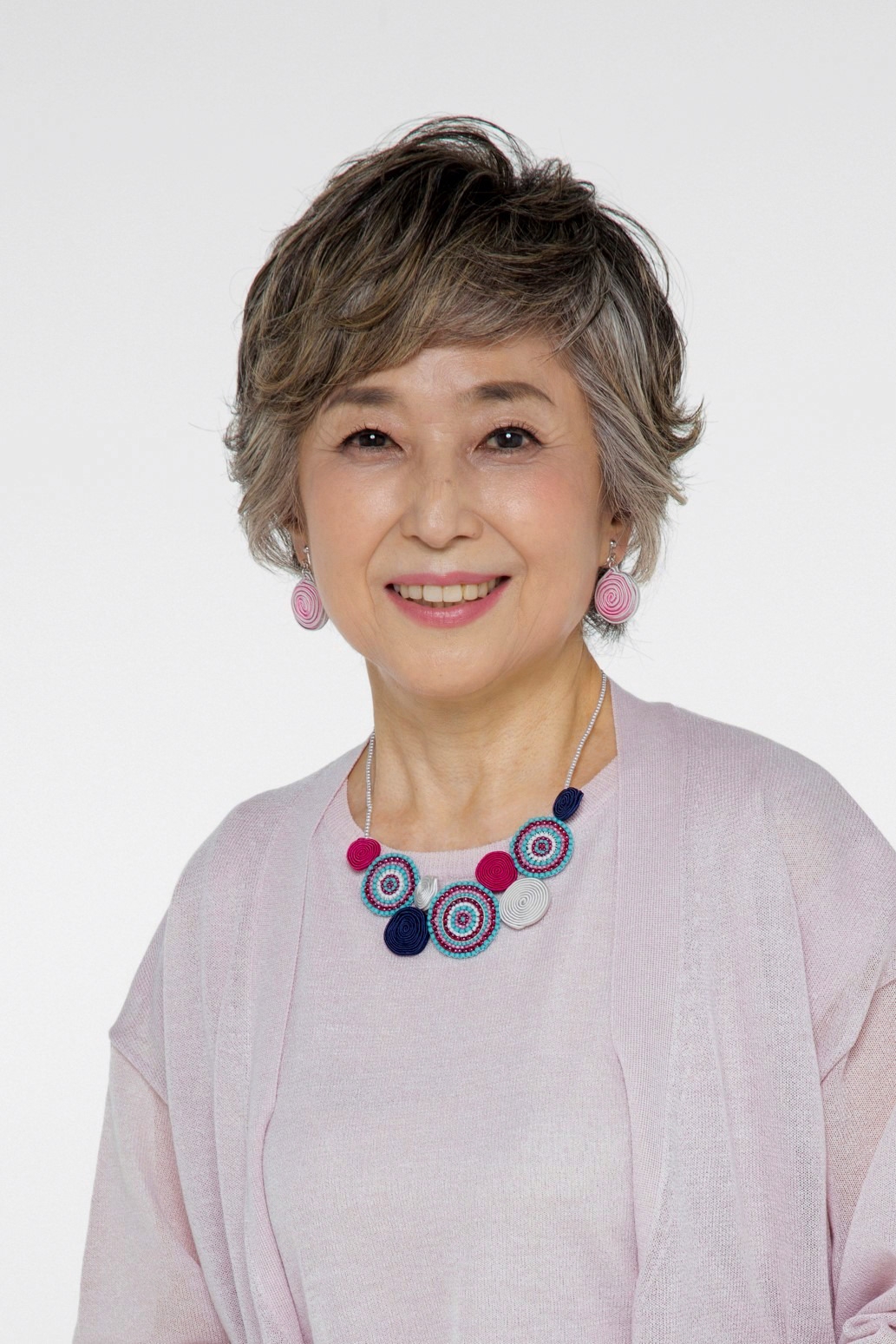 「第75回NHK紅白歌合戦」で行われる西田敏行さんの追悼特別企画に出演する竹下景子（撮影　篠山紀信）